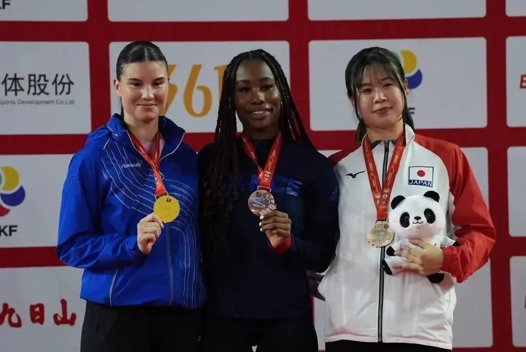 Александра Мешкова из Саратова победила на международном турнире по каратэ в Китае