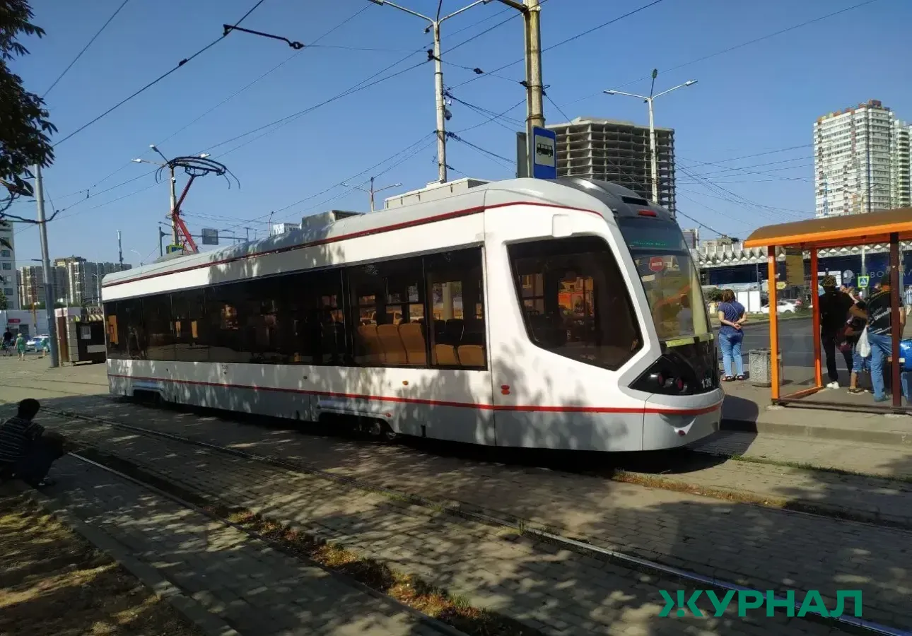 Новая остановка трамвая на 4-й Дачной требует ремонта из-за повреждений