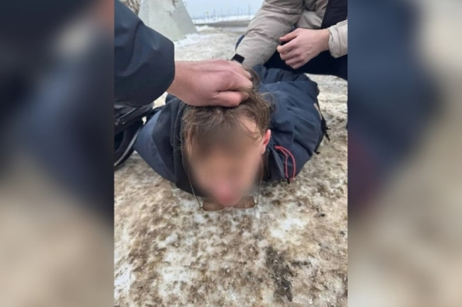 В Саратовской области 19-летнего юношу обвиняют в оправдании терроризма и изнасиловании