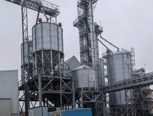 Строительство элеваторного хозяйства в Ершовском районе продолжается: что уже сделано, а что ещё предстоит