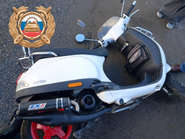 В Энгельсе скутерист пострадал в ДТП на улице Волоха