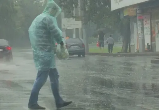 Погода в Саратовской области: дожди и ветер до 22 м/с на выходных