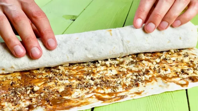 Пахлава за 20 минут: простой рецепт из лаваша с орехами и медом