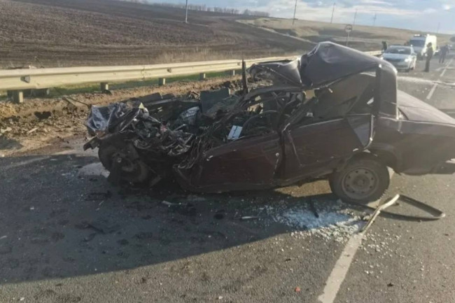 Смертельное ДТП с участием трех автомобилей произошло в Аткарском районе