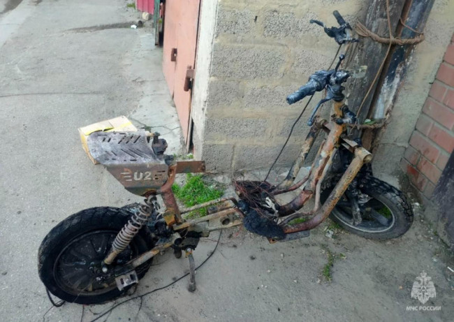 В Саратове во время движения загорелся электровелосипед, пострадал водитель