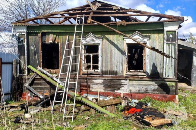 Пожар в Новобурасском районе унес жизнь пенсионерки