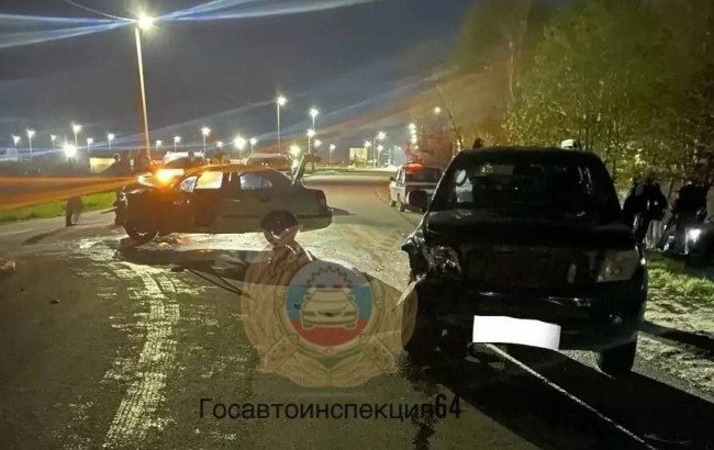 ДТП в Саратове: в столкновении двух иномарок пострадала 44-летеяя женщина