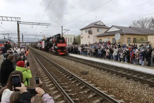 В Энгельсе ограничат движение на Привокзальной площади из-за ретропоезда