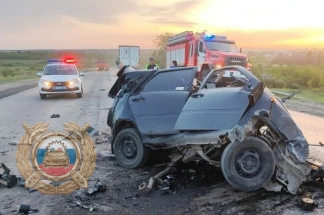Столкновение трех автомобилей в Татищевском районе, есть погибший